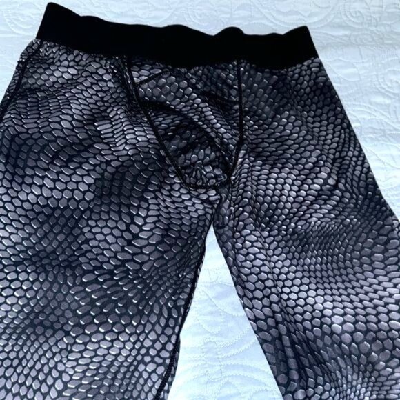 Mens Compression Leggings Snakeskin Print Fitness Gym Pants - Picture 3 of 9